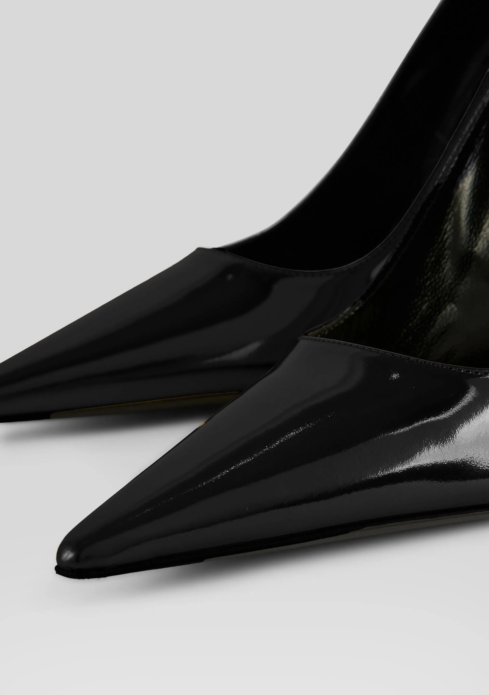Jasmine Heel