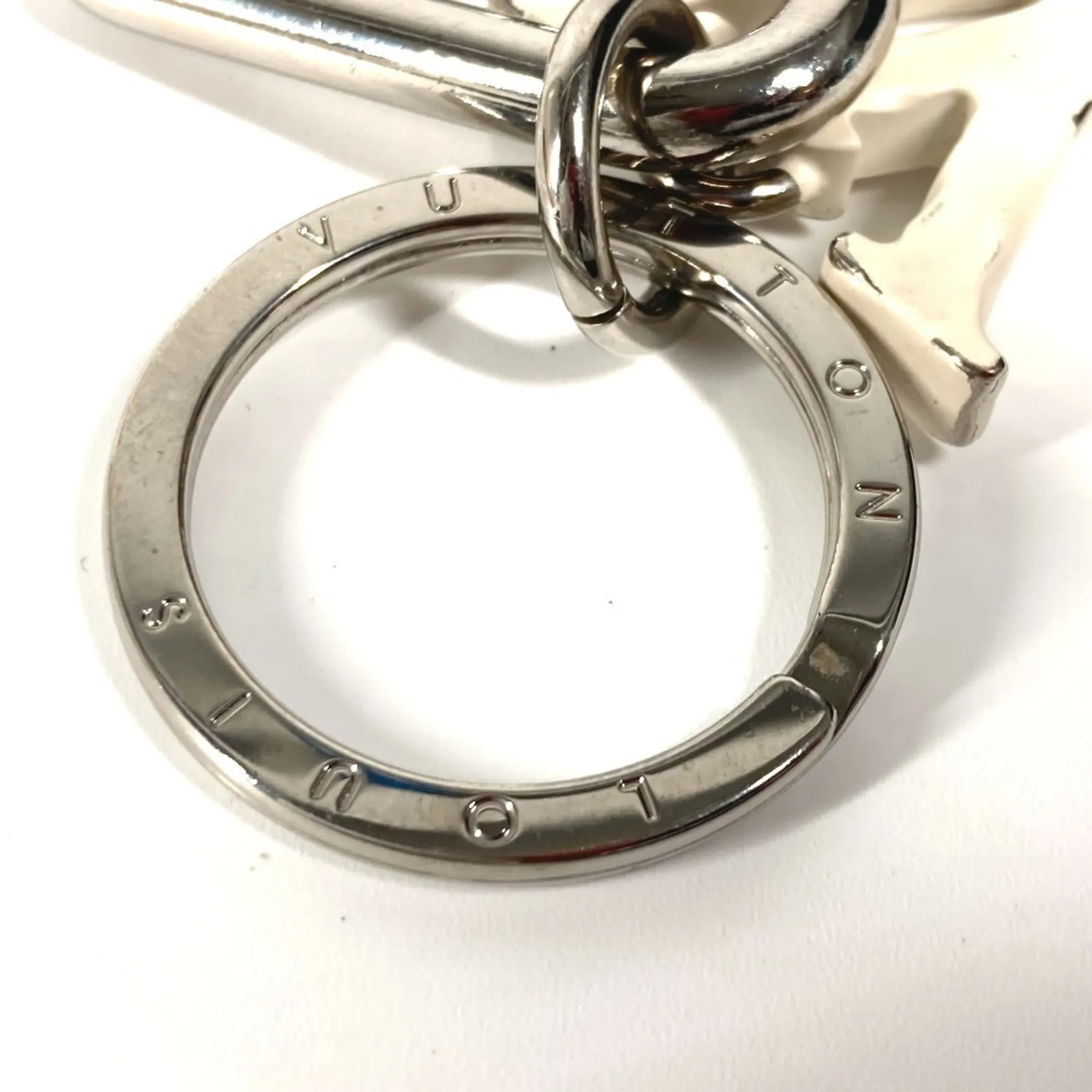 Louis Vuitton  Metal Keyring (Pre-Owned)