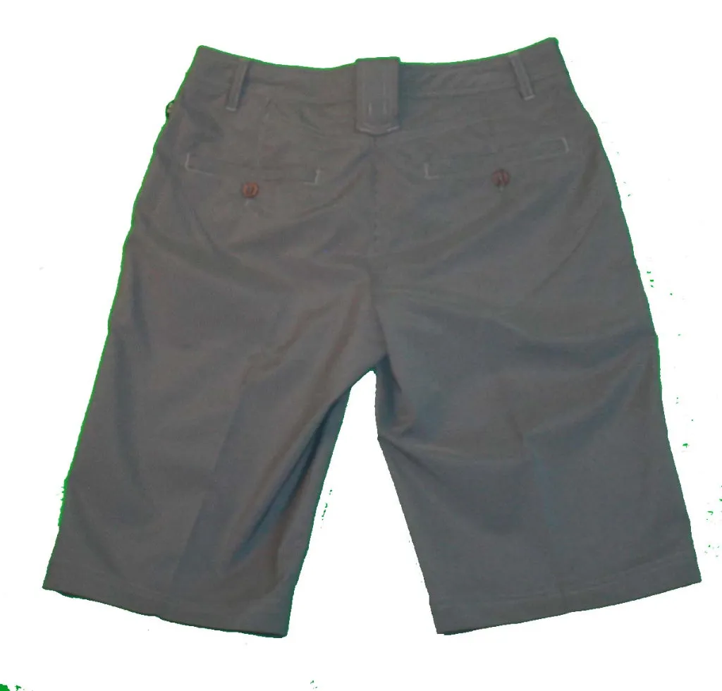 New Nivo Golf Shorts in Gray Pinstripe Size 2