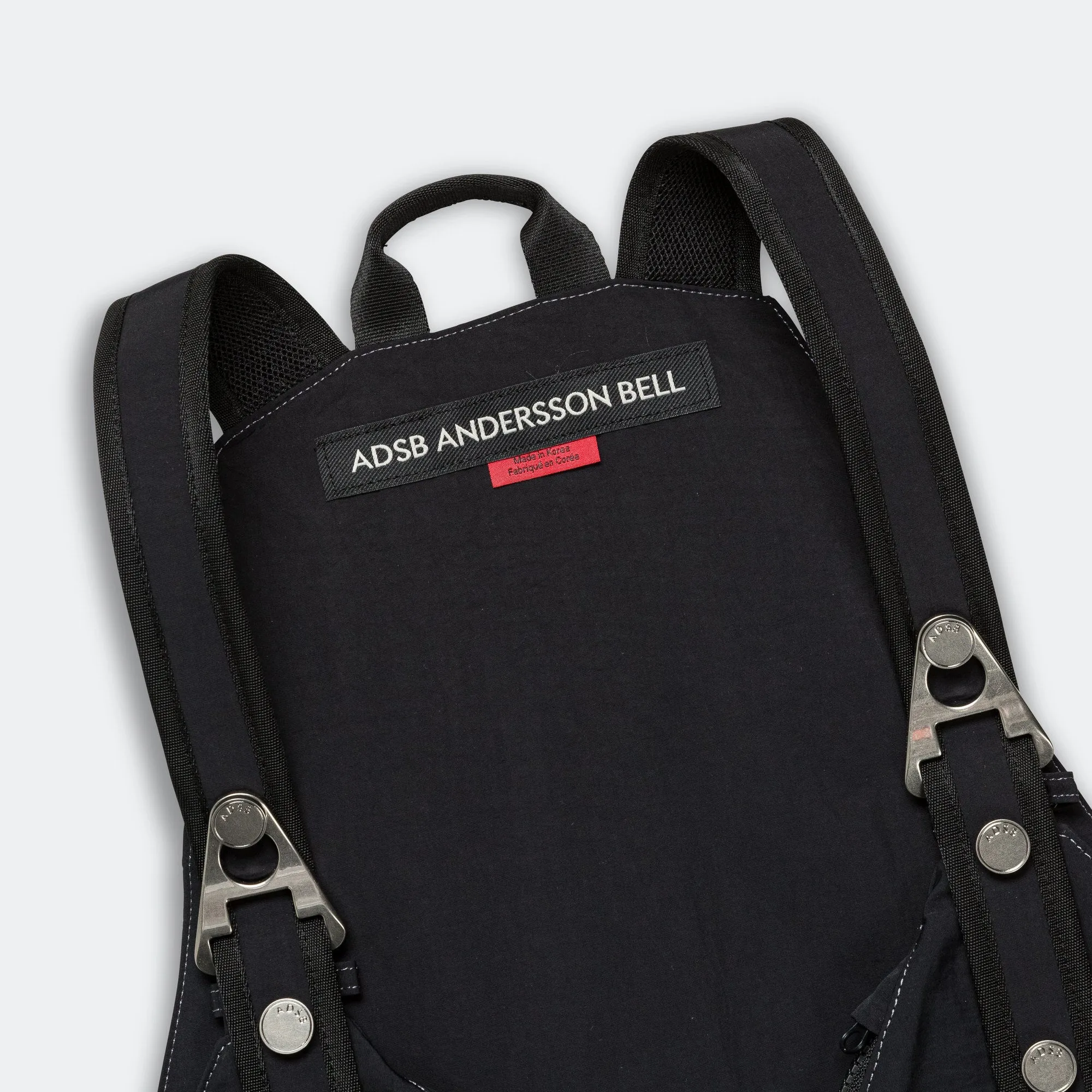 Triangolo Vest Backpack - Black