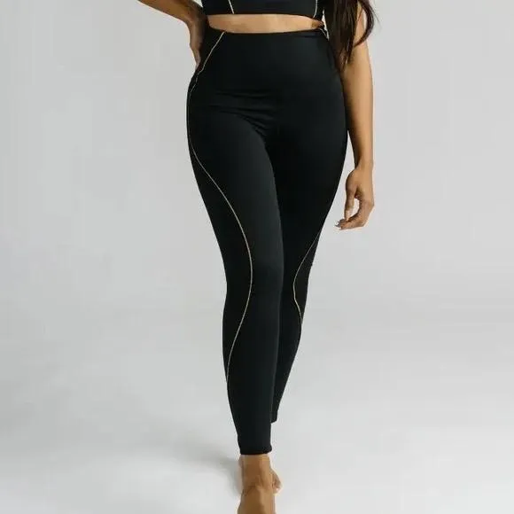 Zyia Active Black Gilded Light n Tight 7/8 24” Size 8-10